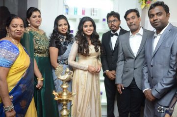 Anupama Parameshwaran Inaugurates ABC Clinic at Banjara Hills